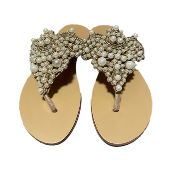 Faux Pearls Women’s Flipflop Sandals Size 7.5 - Picture 1 of 7